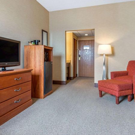 Quality Inn & Suites Mansfield Esterno foto