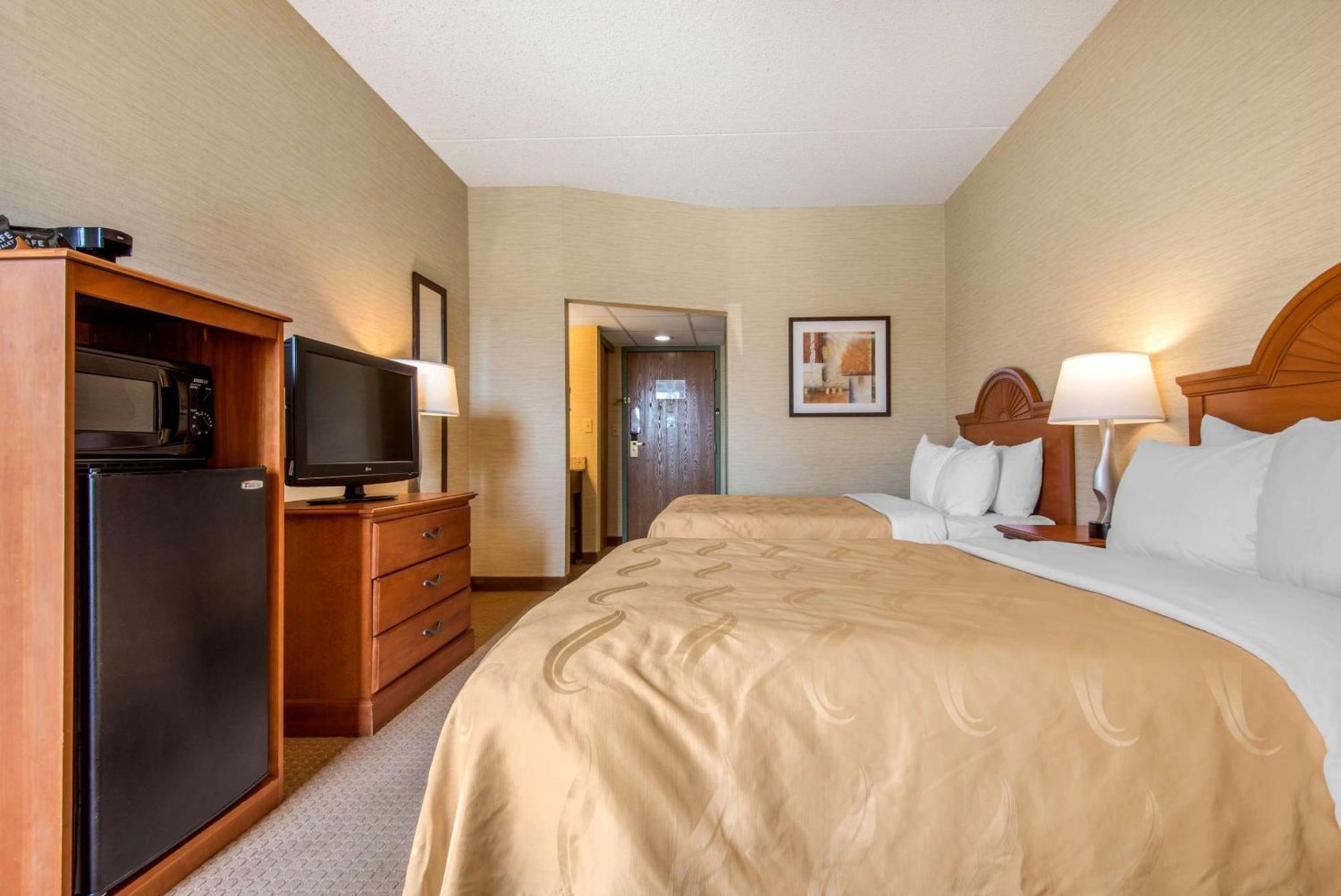 Quality Inn & Suites Mansfield Esterno foto