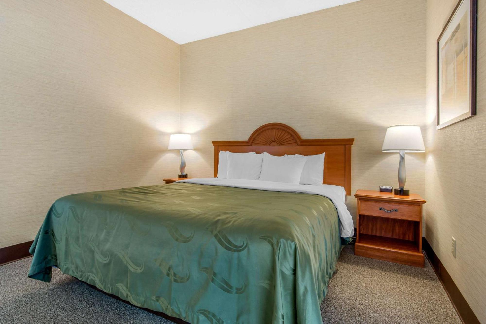 Quality Inn & Suites Mansfield Esterno foto